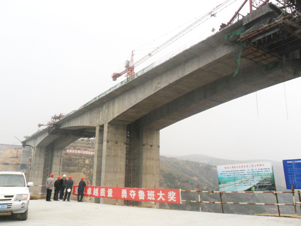 靈河高速公路橋梁工程